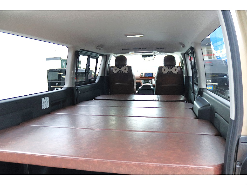 トヨタ&nbsp;ハイエースバン&nbsp;5ドアバン2.8DT スーパーGLロング 4WD&nbsp;未使用車！アースカラーＰＫＧ！！&nbsp;群馬県の詳細画像&nbsp;その3