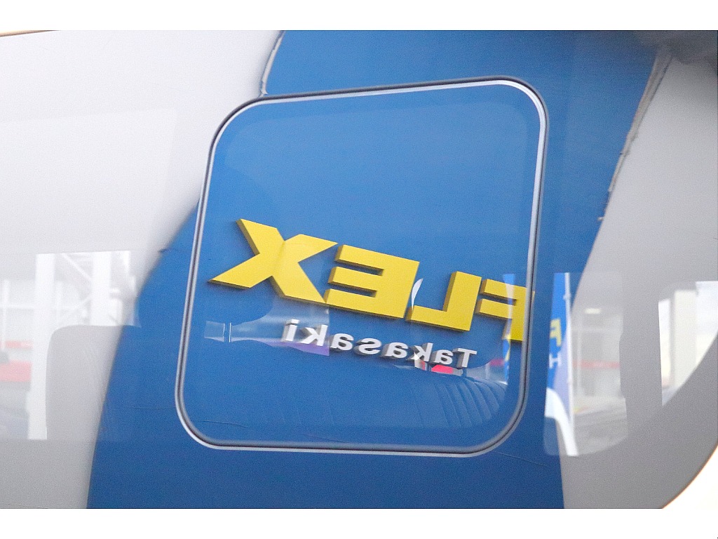 ハイエース高崎店にて展示中♪お問い合わせお待ちしております！！027-329-5670