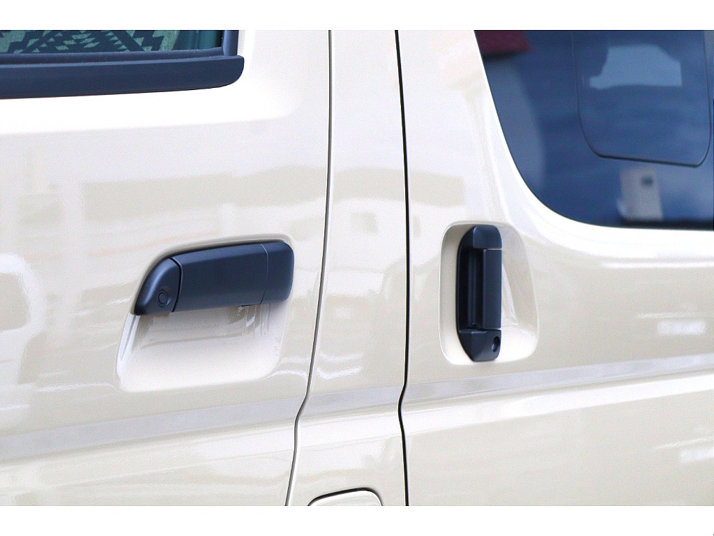 ハイエース高崎店にて展示中♪お問い合わせお待ちしております！！027-329-5670