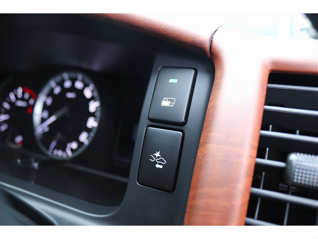 ハイエース高崎店にて展示中♪お問い合わせお待ちしております！！027-329-5670