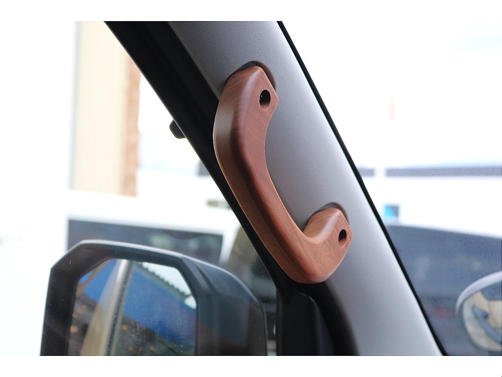 ハイエース高崎店にて展示中♪お問い合わせお待ちしております！！027-329-5670