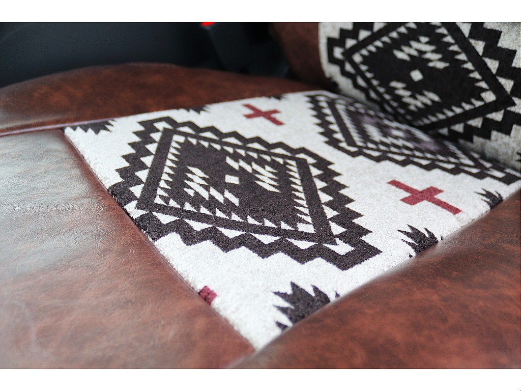 ハイエース高崎店にて展示中♪お問い合わせお待ちしております！！027-329-5670