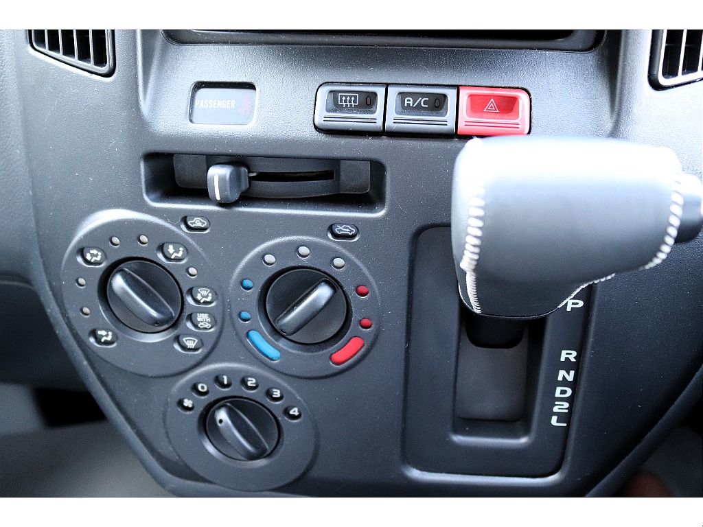 ハイエースセカンド高崎店にて展示中♪027-384-3591