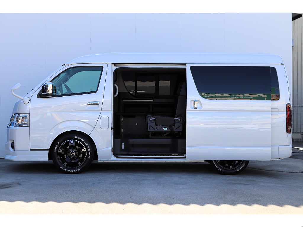 ハイエース高崎店にて展示中♪027-329-5670