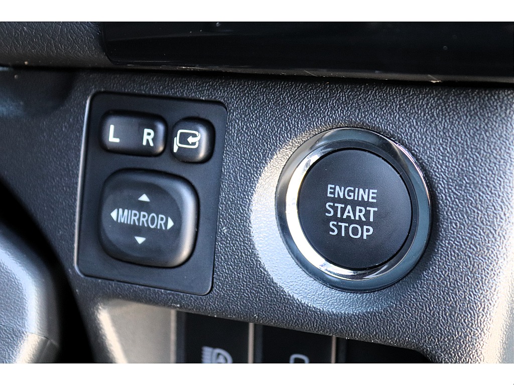 ハイエース高崎店にて展示中♪027-329-5670