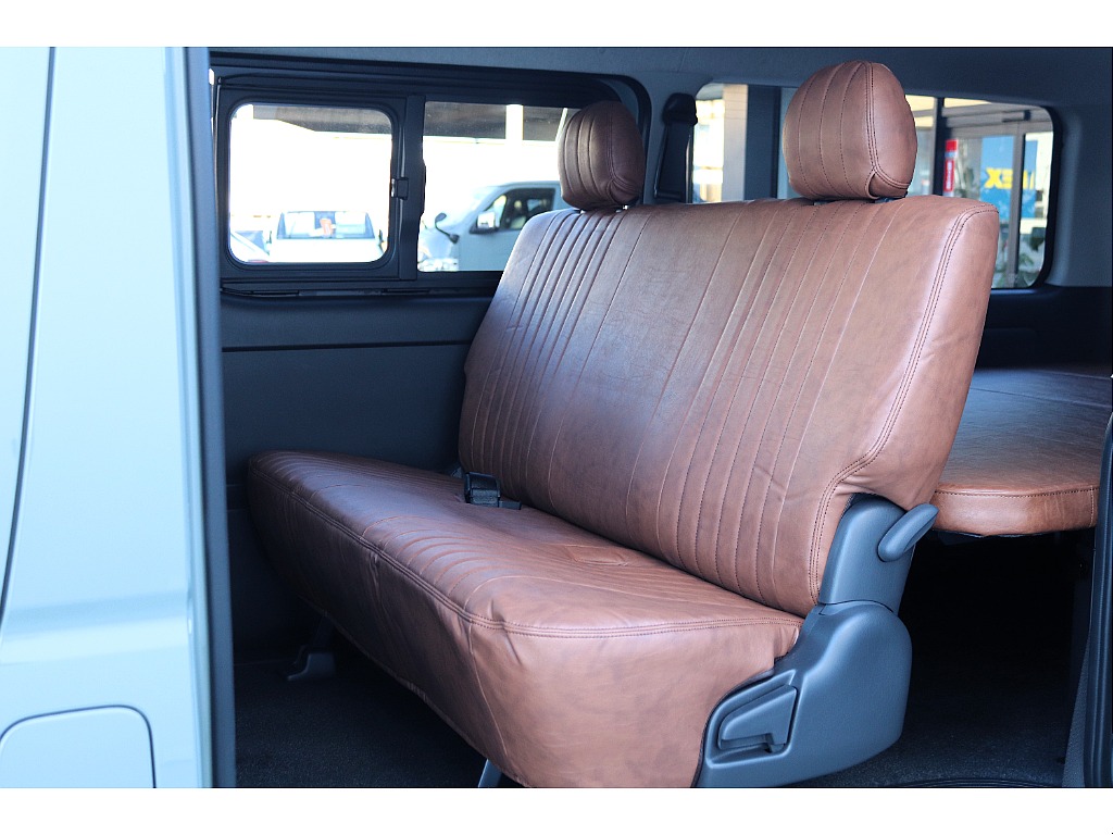 セカンドシートもしっかりとお座り頂けます♪