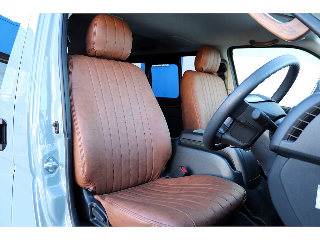 ハイエース高崎店にて展示中♪027-329-5670