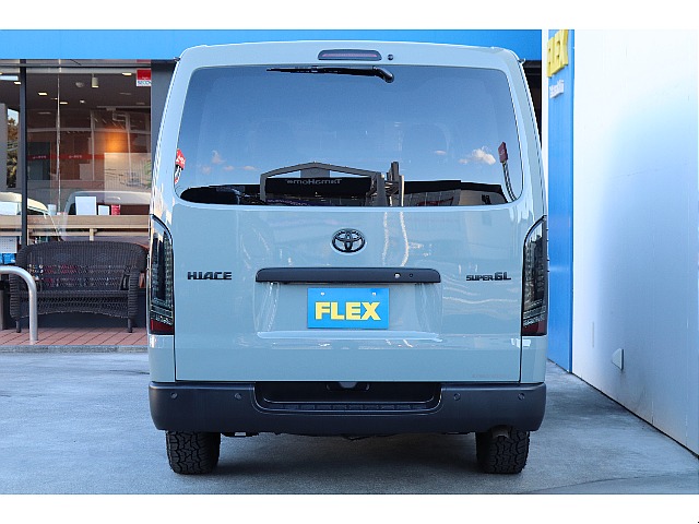 リアビューもかっこよく仕上がっております！！