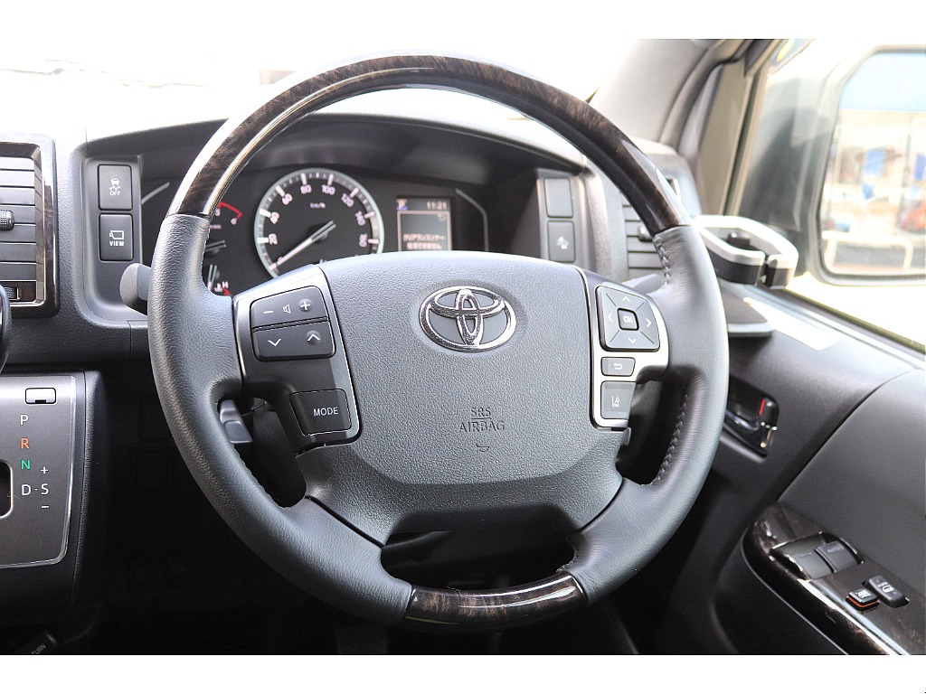 ハイエース高崎店にて展示中♪027-329-5670