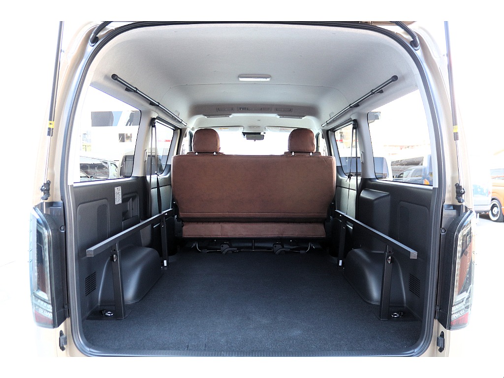 ハイエース高崎店にて展示中♪027-329-5670