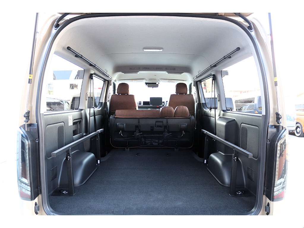 ハイエース高崎店にて展示中♪027-329-5670