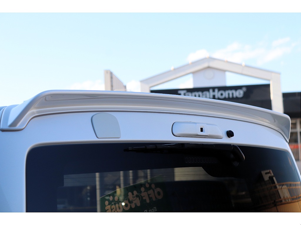 オリジナルリップスポイラー付き♪