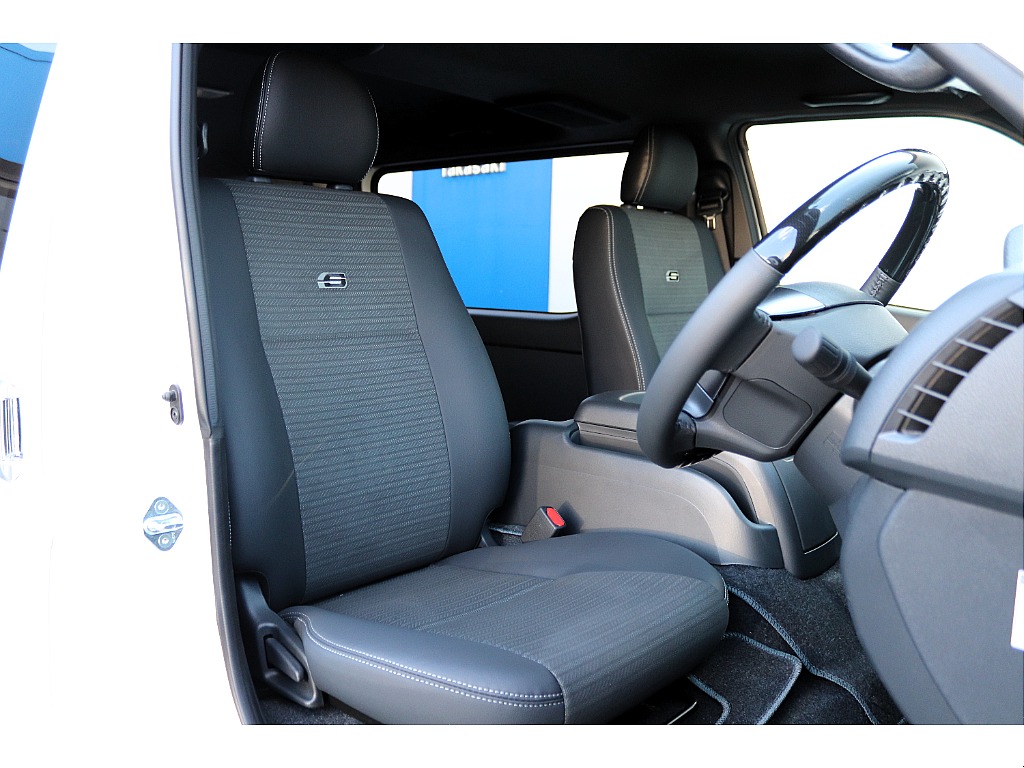 ハイエース高崎店にて展示中♪027-329-5670