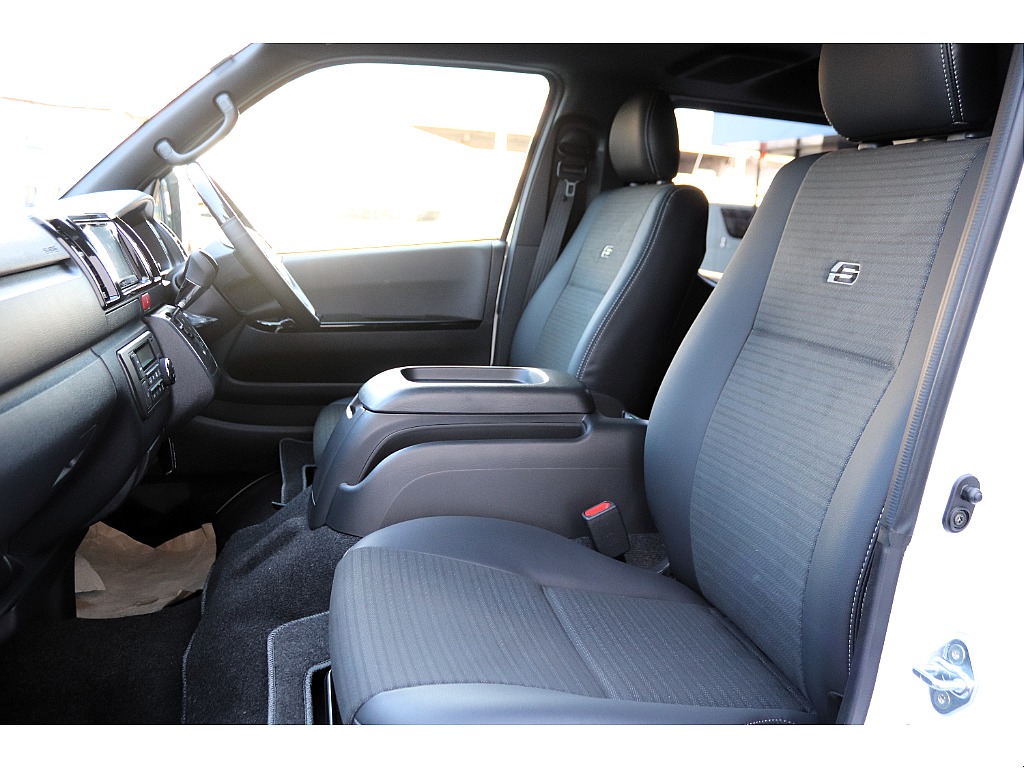 ハイエース高崎店にて展示中♪027-329-5670