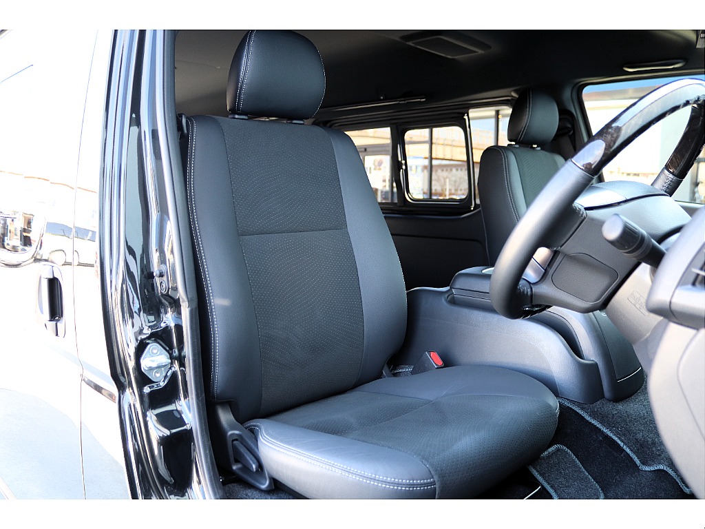 ハイエース高崎店にて展示中♪027-329-5670