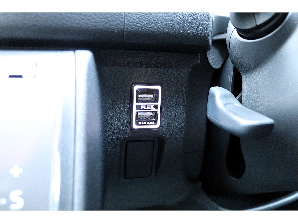 ハイエース高崎店にて展示中♪027-329-5670