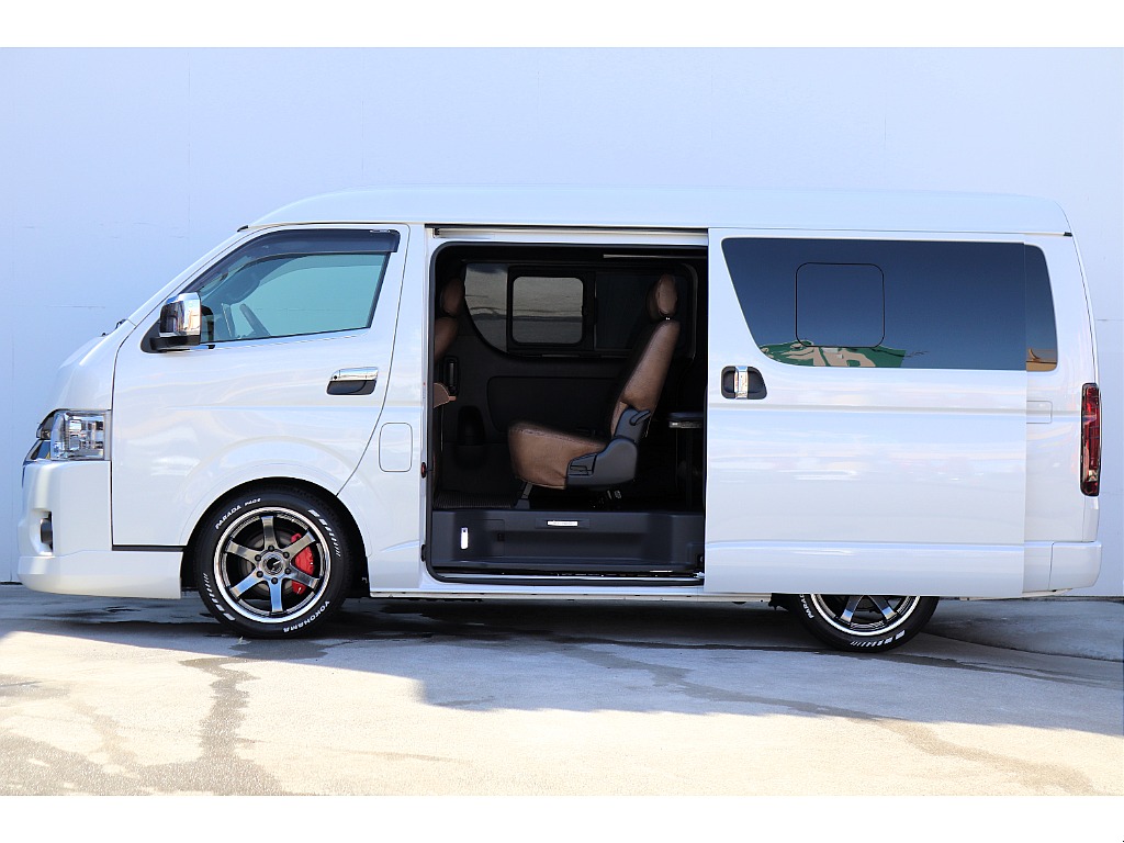 ハイエース高崎店にて展示中♪027-329-5670