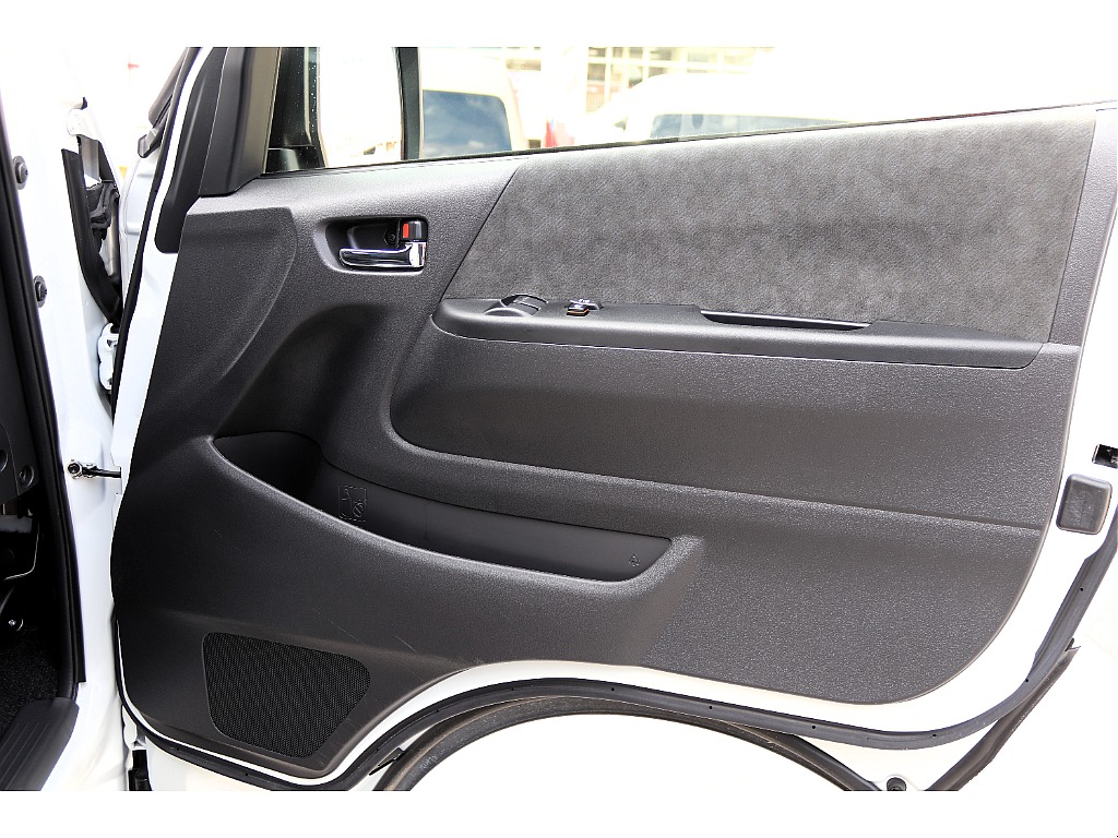 ハイエース高崎店にて展示中♪027-329-5670