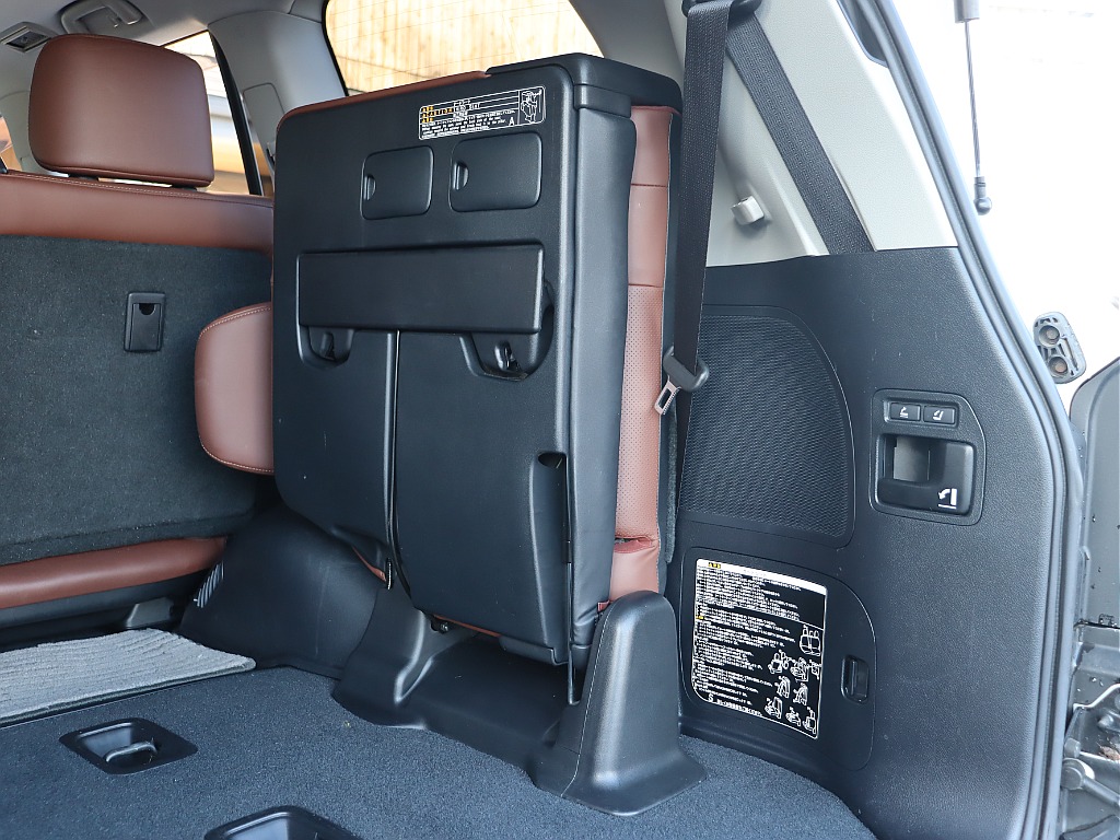 ラゲッジ内張り！