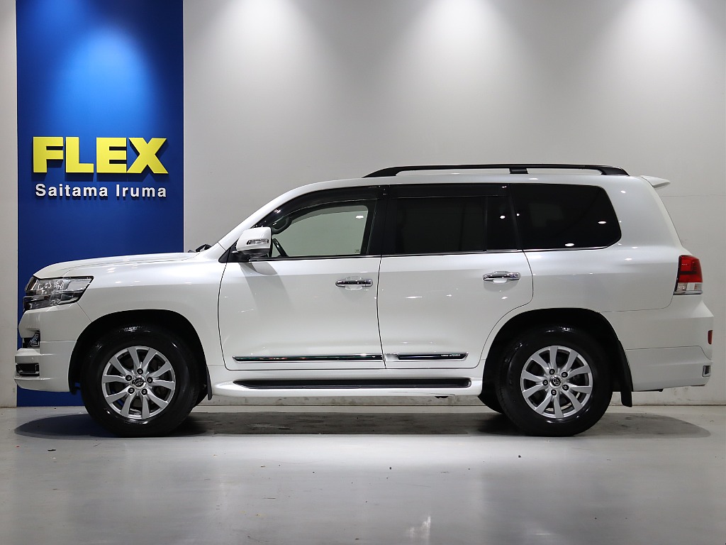 タイヤホイール変更やエアロ装着をしてもカッコいいですね！ぜひご相談ください♪