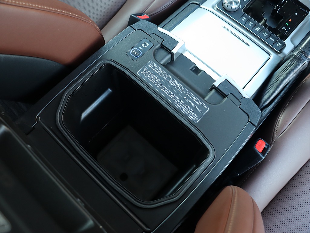 なかなか入庫しないクールBOX装着車です！！