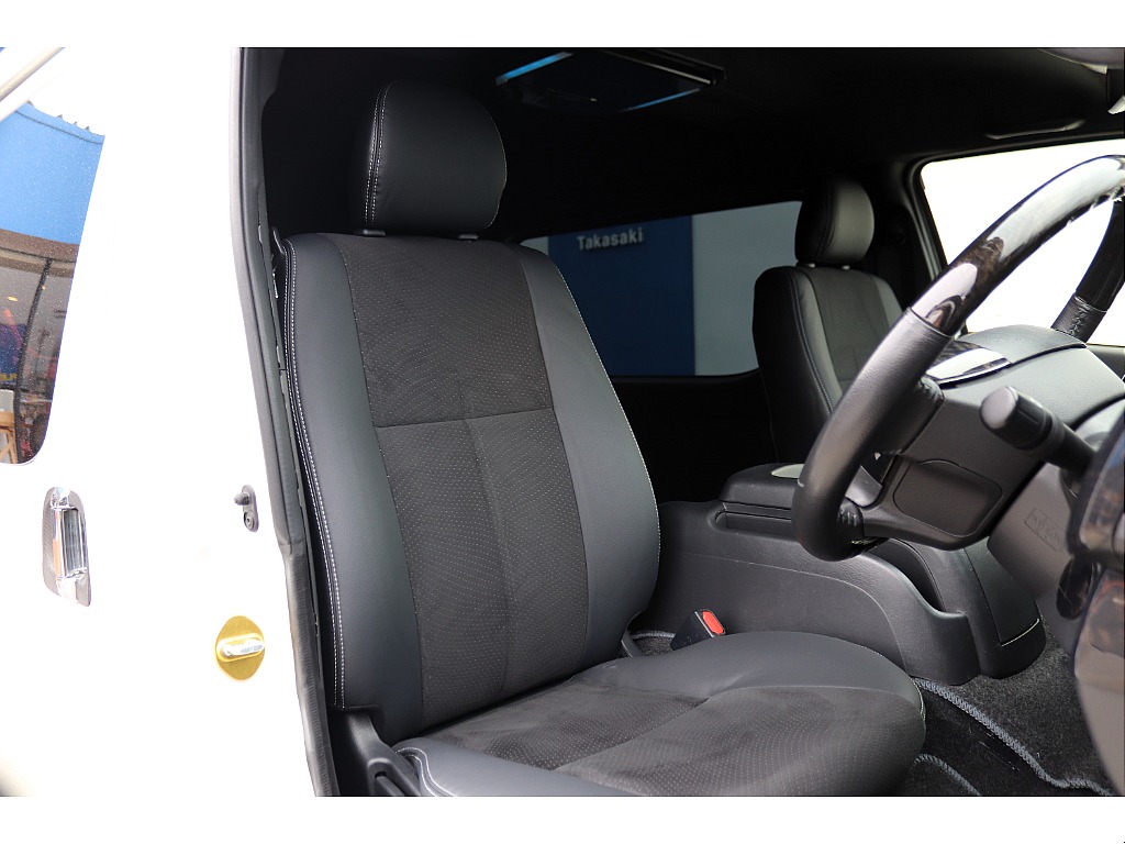 ハイエース高崎店にて展示中♪027-329-5670