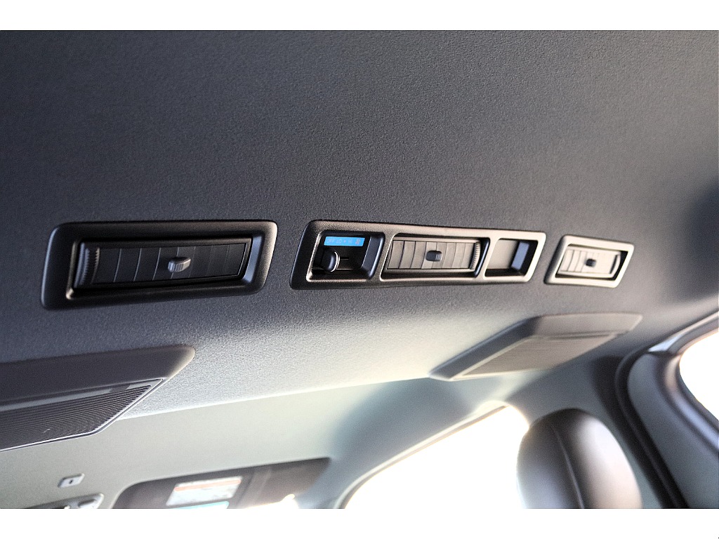 ハイエース高崎店にて展示中♪027-329-5670