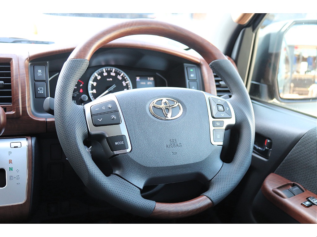 ハイエース高崎店にて展示中♪027-329-5670