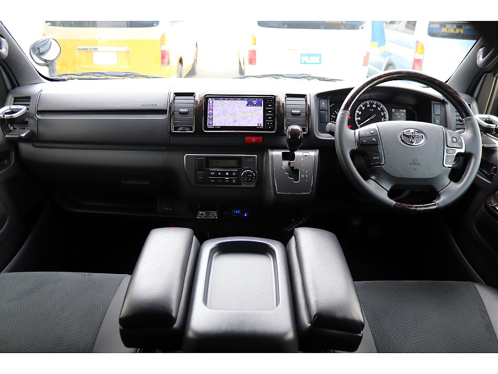 ハイエース高崎店にて展示中♪027-329-5670！！