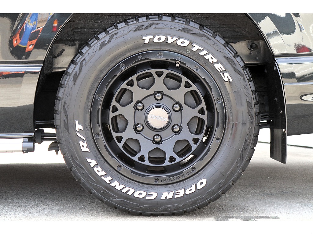 ハイエース高崎店にて展示中♪027-329-5670！！