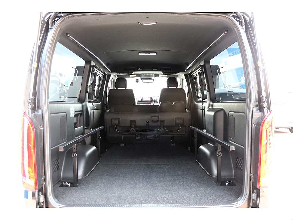 ハイエース高崎店にて展示中♪027-329-5670！！