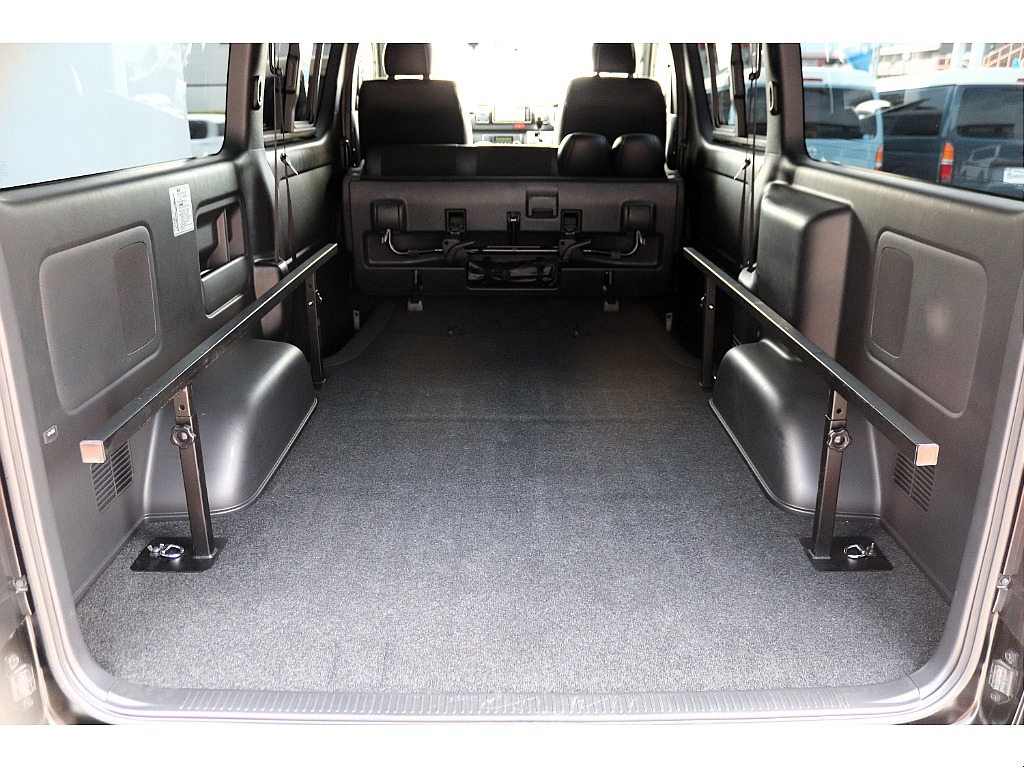 ハイエース高崎店にて展示中♪027-329-5670！！