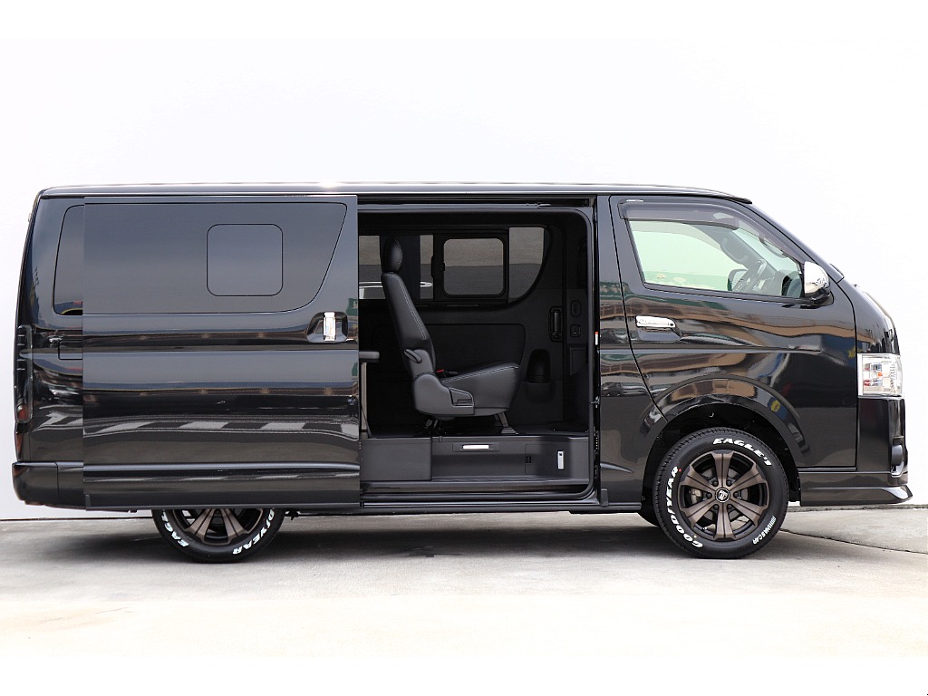 ハイエース高崎店にて展示中♪027-329-5670