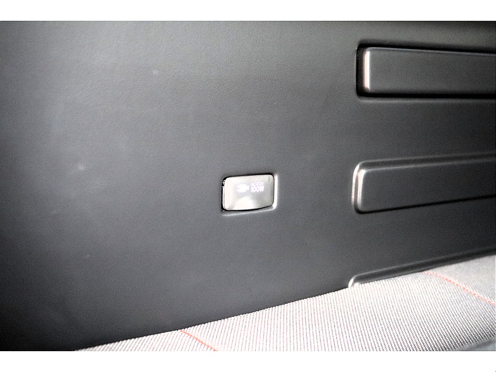 ハイエース高崎店にて展示中♪027-329-5670