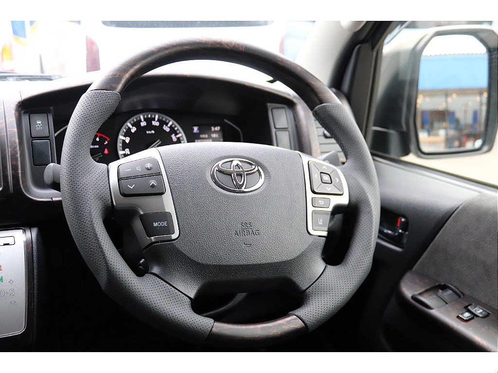 ハイエース高崎店にて展示中♪027-329-5670