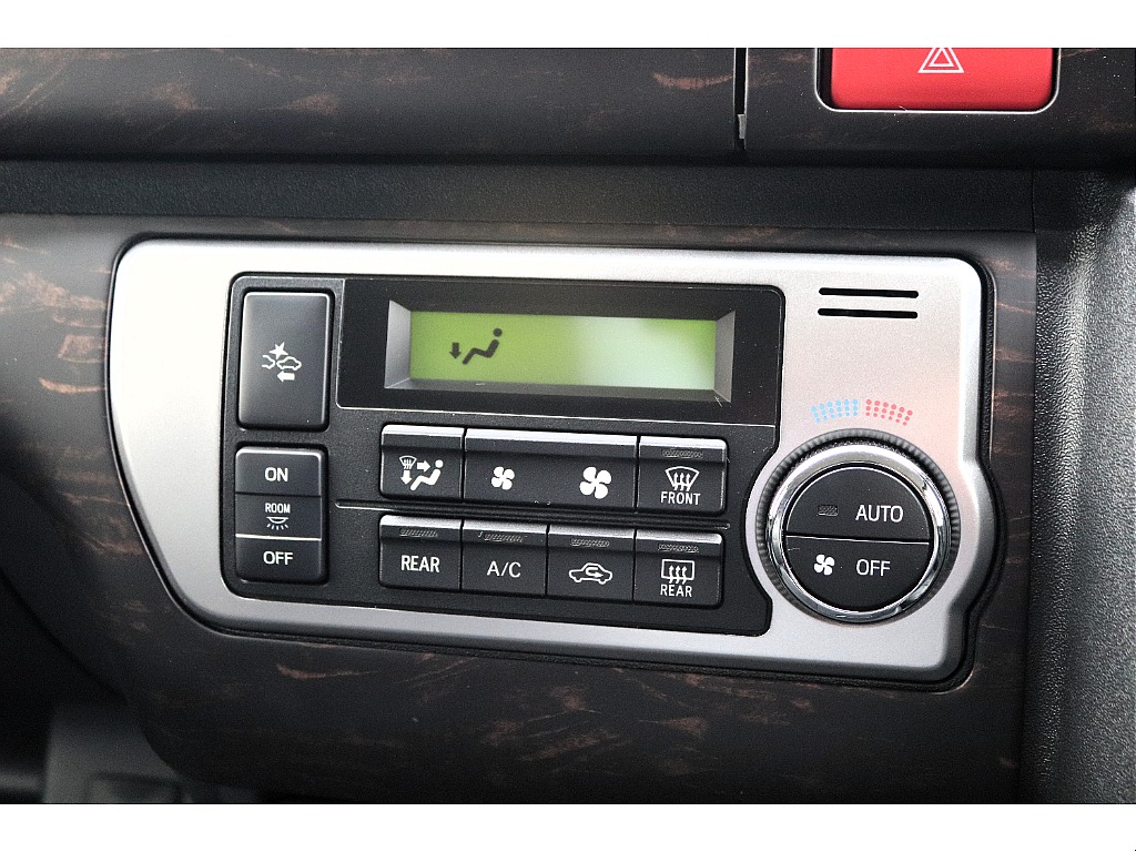 ハイエース高崎店にて展示中♪027-329-5670