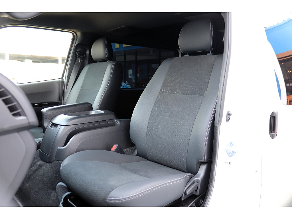 ハイエース高崎店にて展示中♪027-329-5670