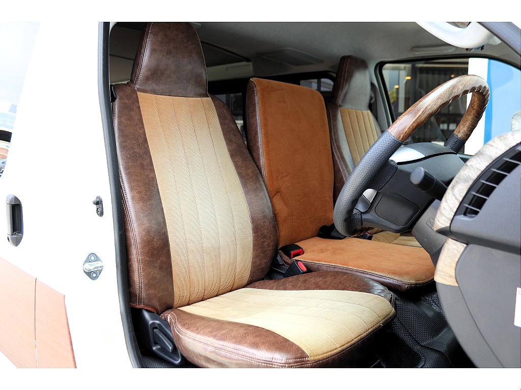 ハイエース高崎店にて展示中♪027-329-5670