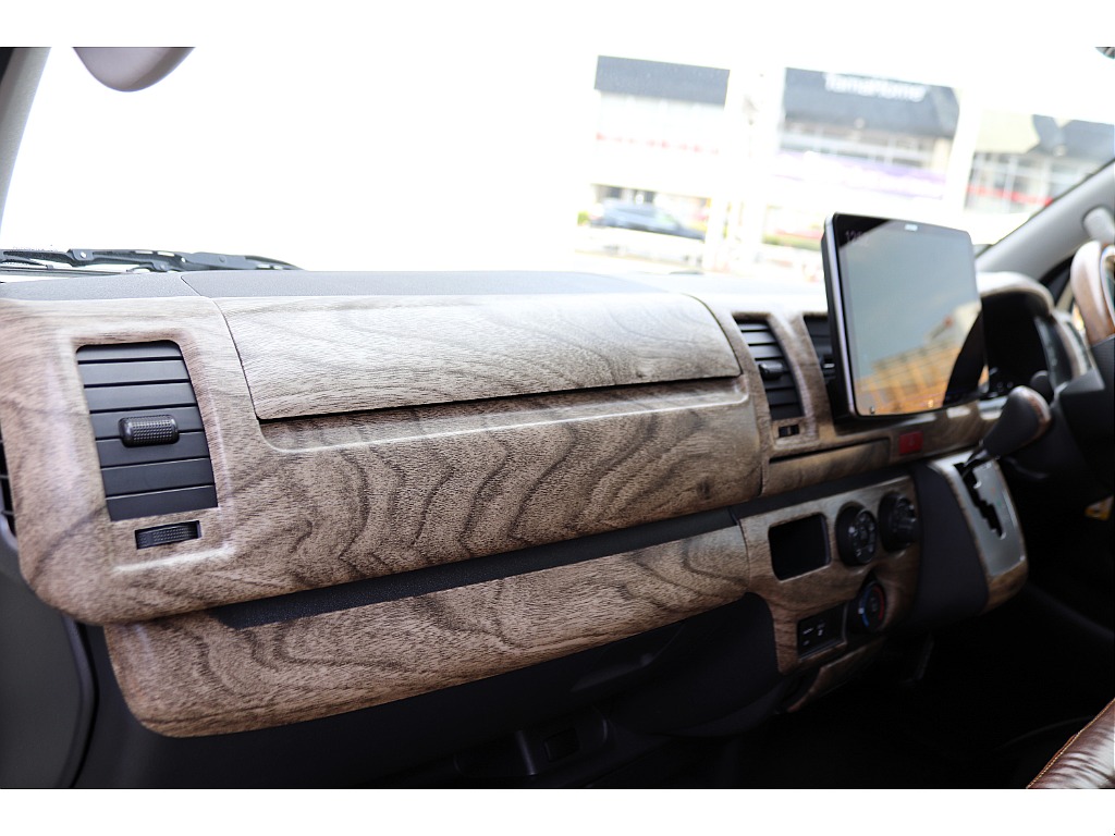 ハイエース高崎店にて展示中♪027-329-5670