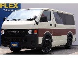 令和４年ハイエースV　DXガソリン２ＷＤ丸目フェイスチェンジ！ベットキット付きで車内泊もＯＫ！