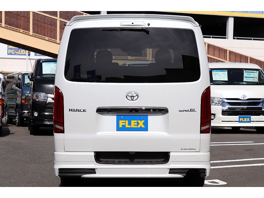 リアビューもかっこよく仕上がっております！！