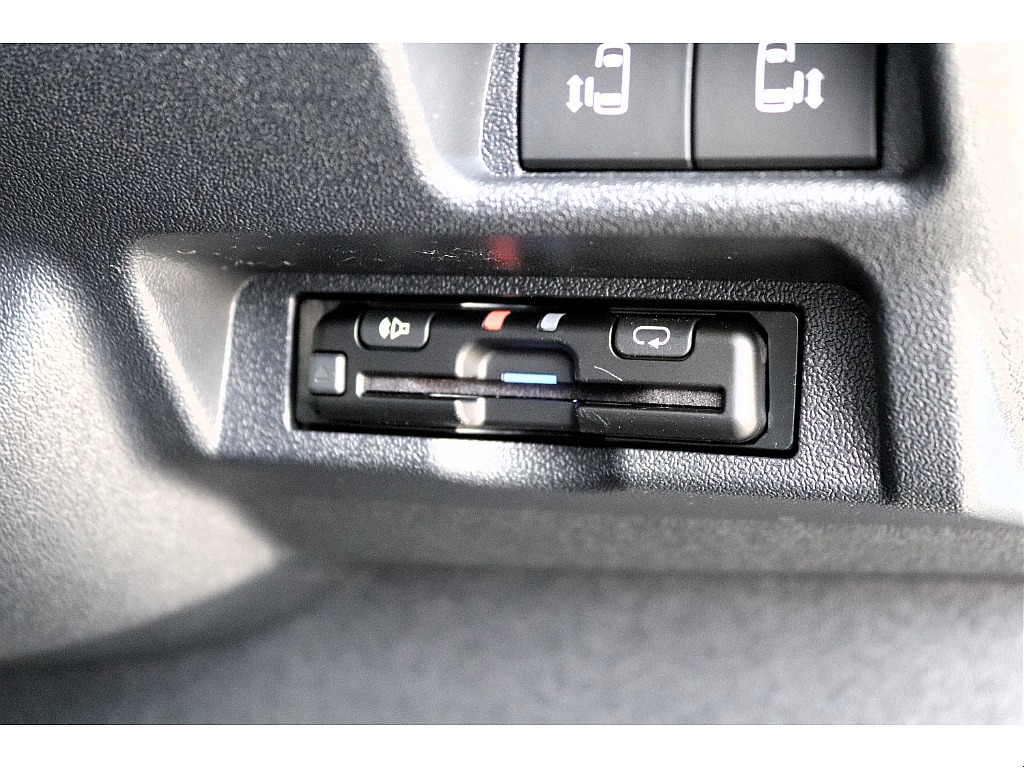 ハイエース高崎店にて展示中♪027-329-5670