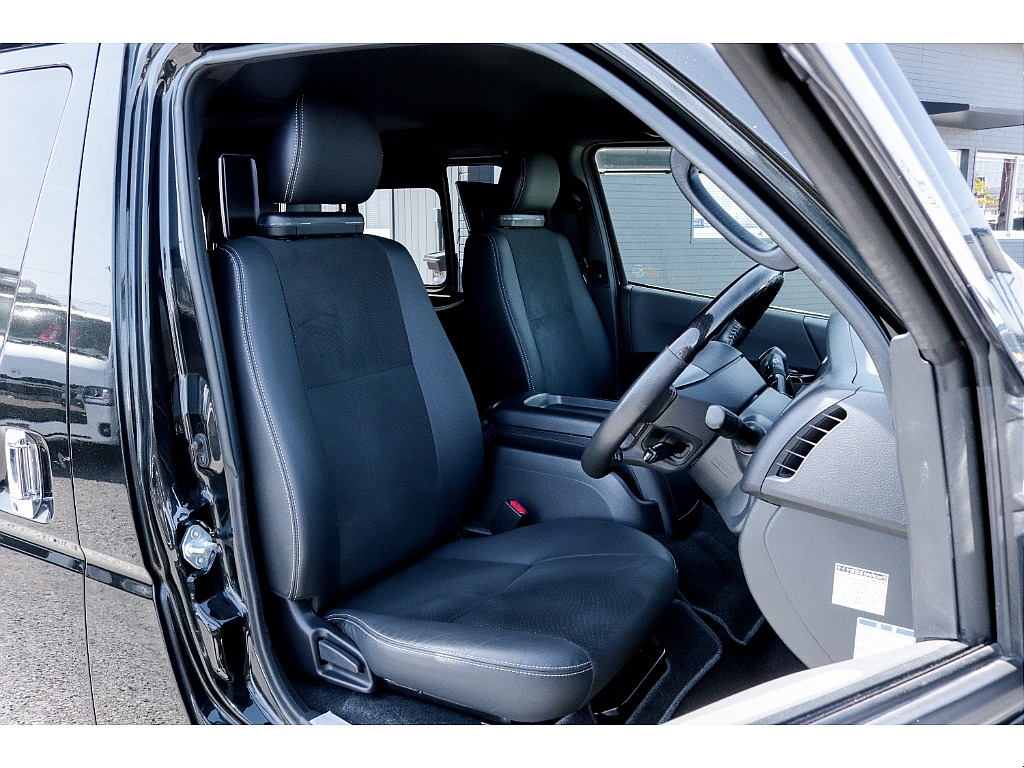 ハイエースセカンド高崎店にて展示中♪027-384-3591