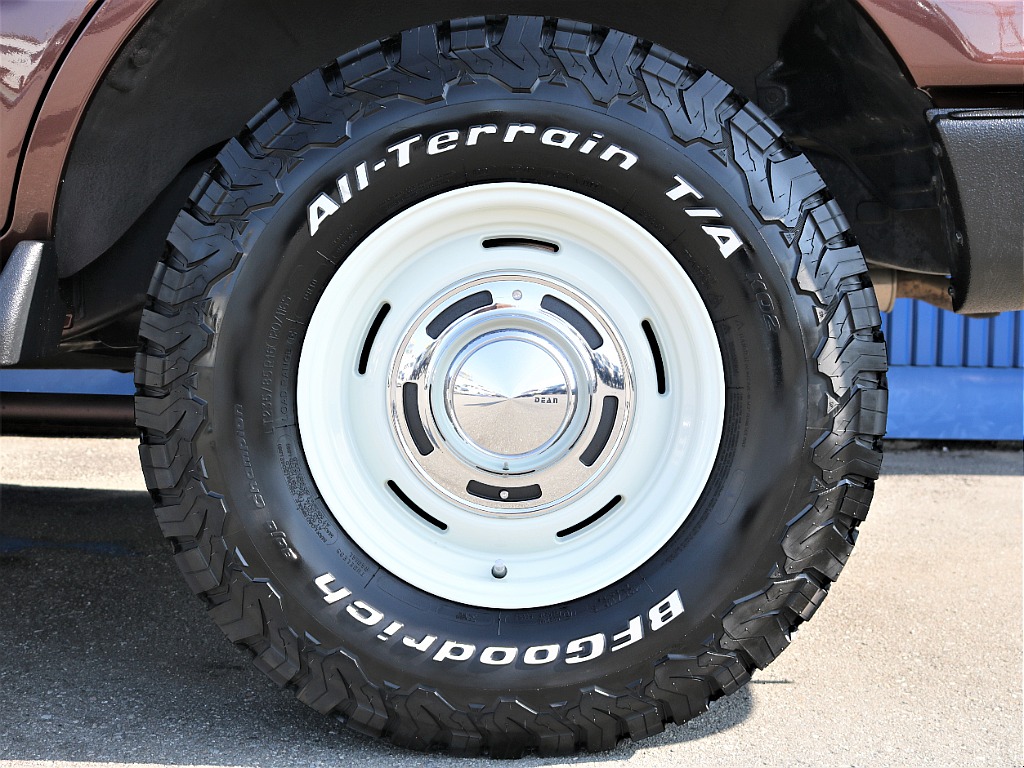 新品　DEAN　クロスカントリー　16インチAW　マーガレットホワイト×新品　BFGoodrich　All-Terrainタイヤ　235/85R16　を装着致しました☆