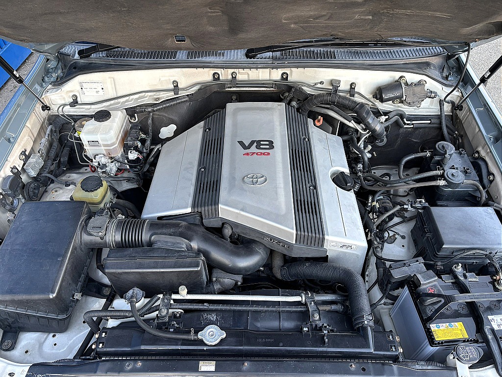 トヨタ ランドクルーザー100(16枚目)