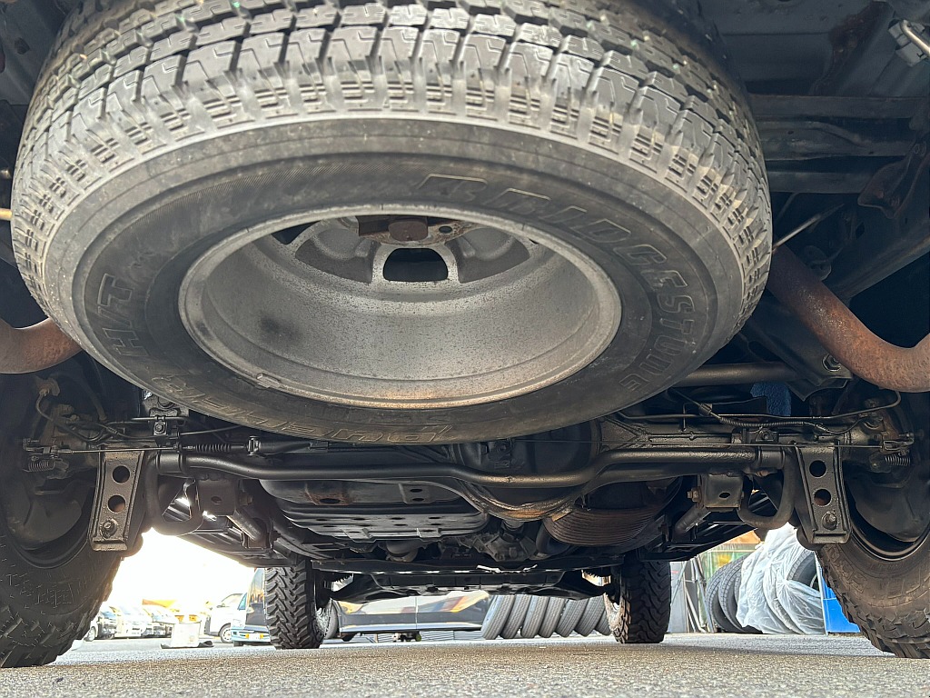 トヨタ ランドクルーザー100(18枚目)