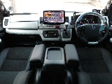 トヨタ ハイエースバン(2枚目)