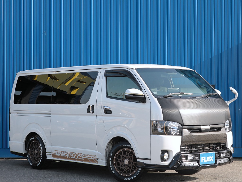 トヨタ ハイエースバン(3枚目)