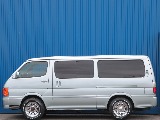 トヨタ ハイエースバン(4枚目)