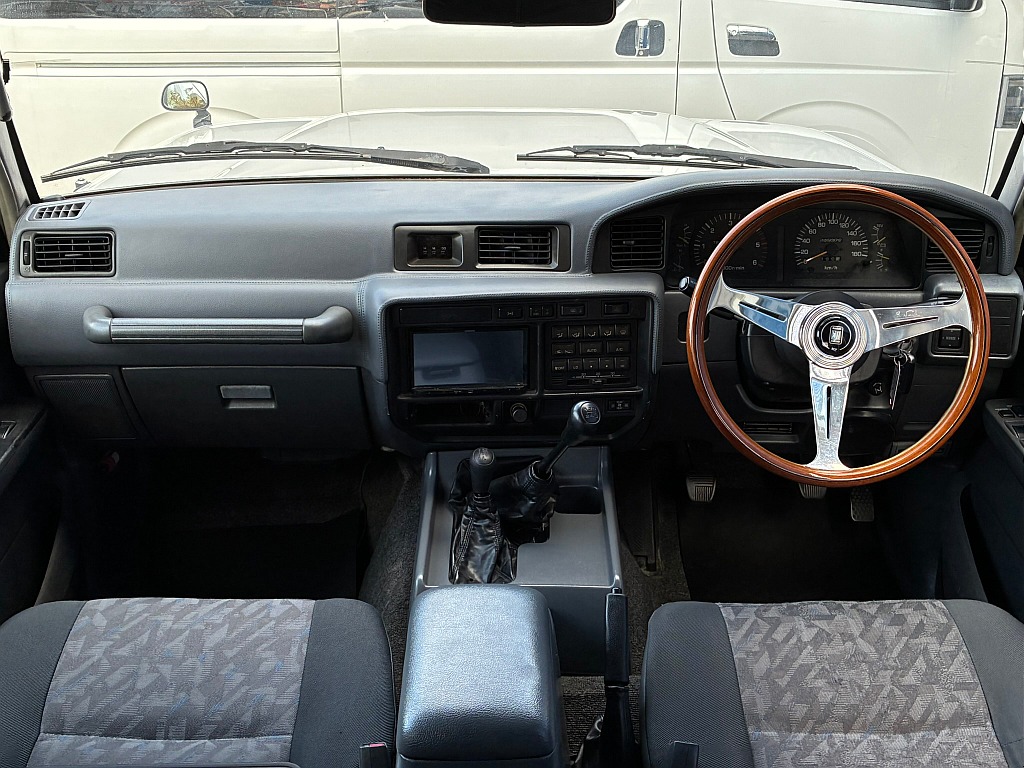 トヨタ ランドクルーザー80(2枚目)